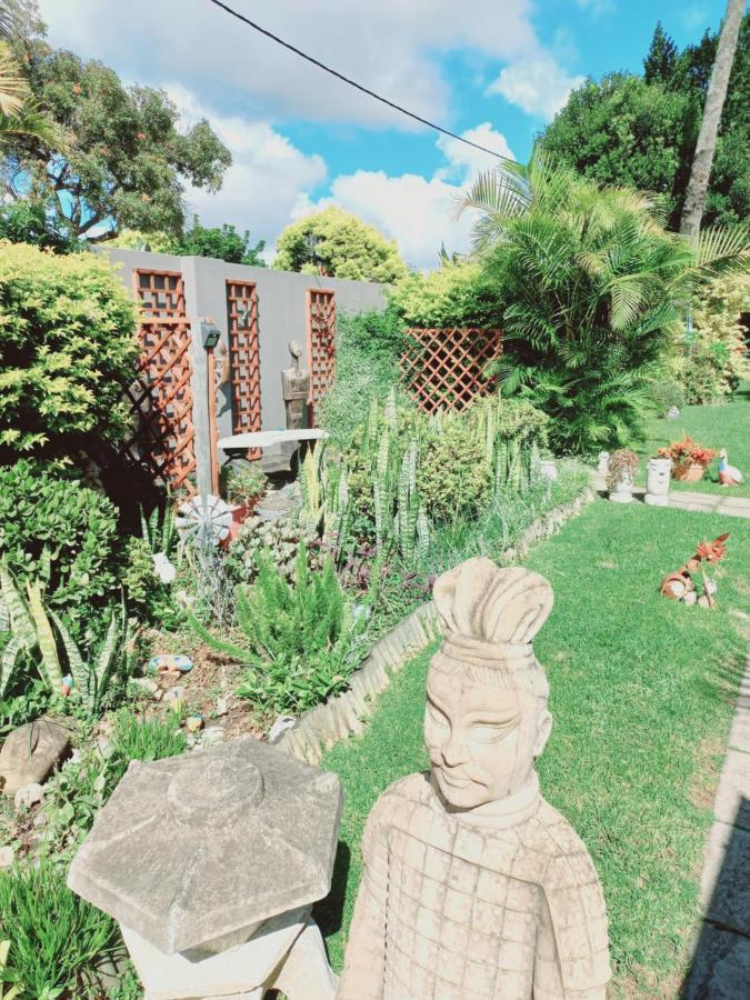 Vincentia Odd Cottage East London Exterior photo